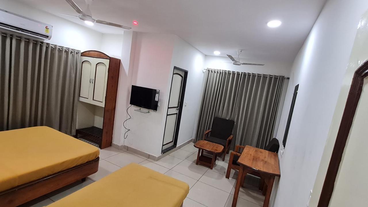 Hotel Tirth Ankleshwar Exterior foto